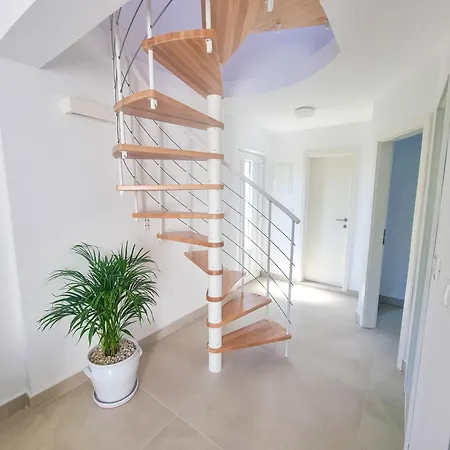 Natali Appartement Kremena